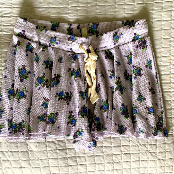 Free People shorts XS - Picture 1 of 3